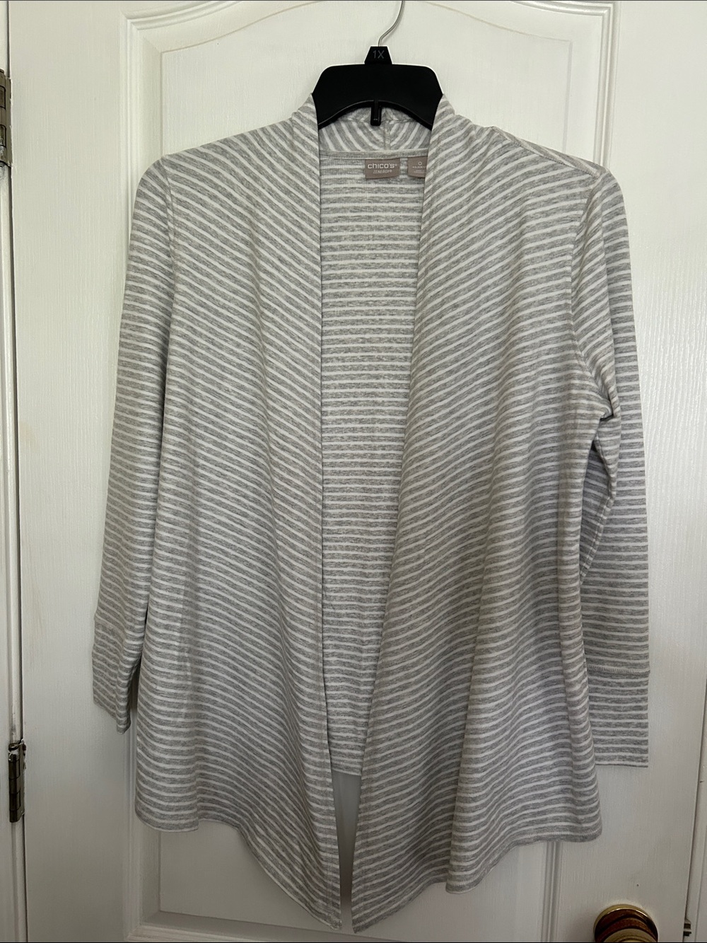 Chico's Light Gray and White Striped Open Cardigan. 21 PTP. Size 0 (4-6)